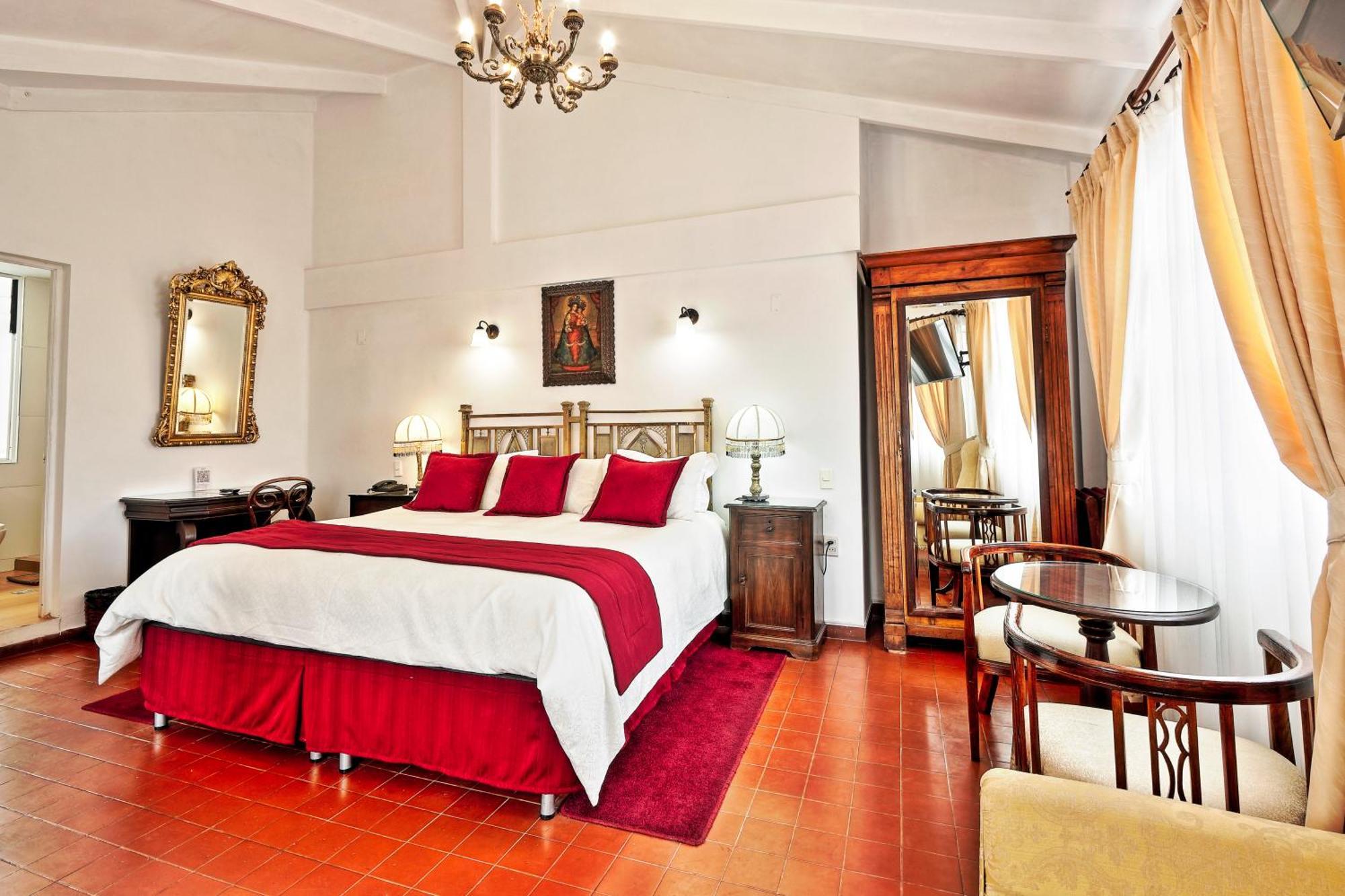 El Hotel De Su Merced Sucre Exterior photo