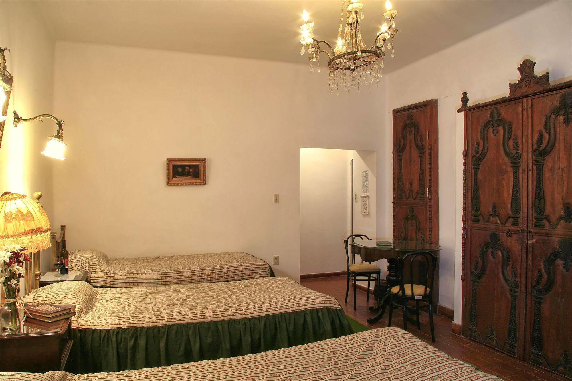 El Hotel De Su Merced Sucre Exterior photo